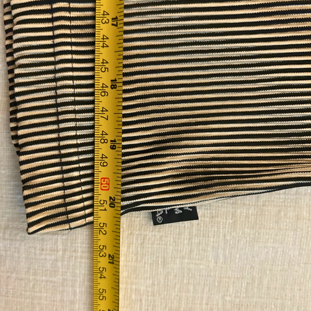 Y.M.L.A Black and Gold Shiny Striped Men’s Top (preowned) - Picture 6 of 6